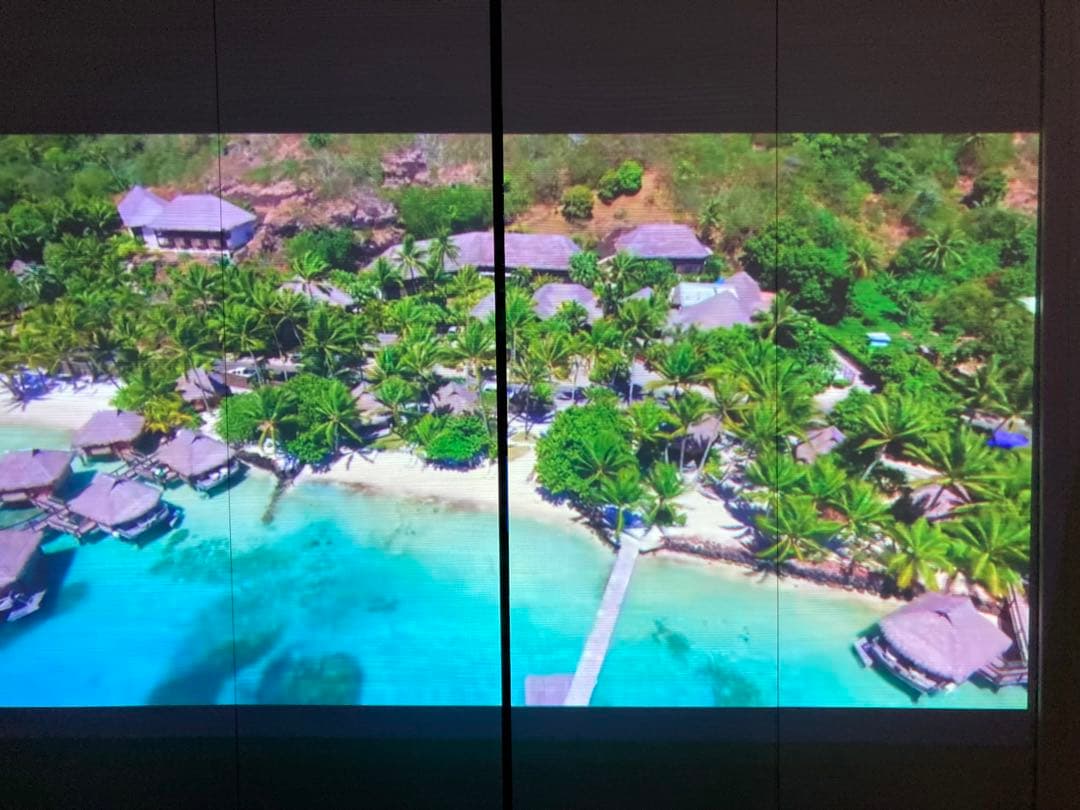 薄型軽量！EPSON EB-1776W 使用頻度の少ない最良品