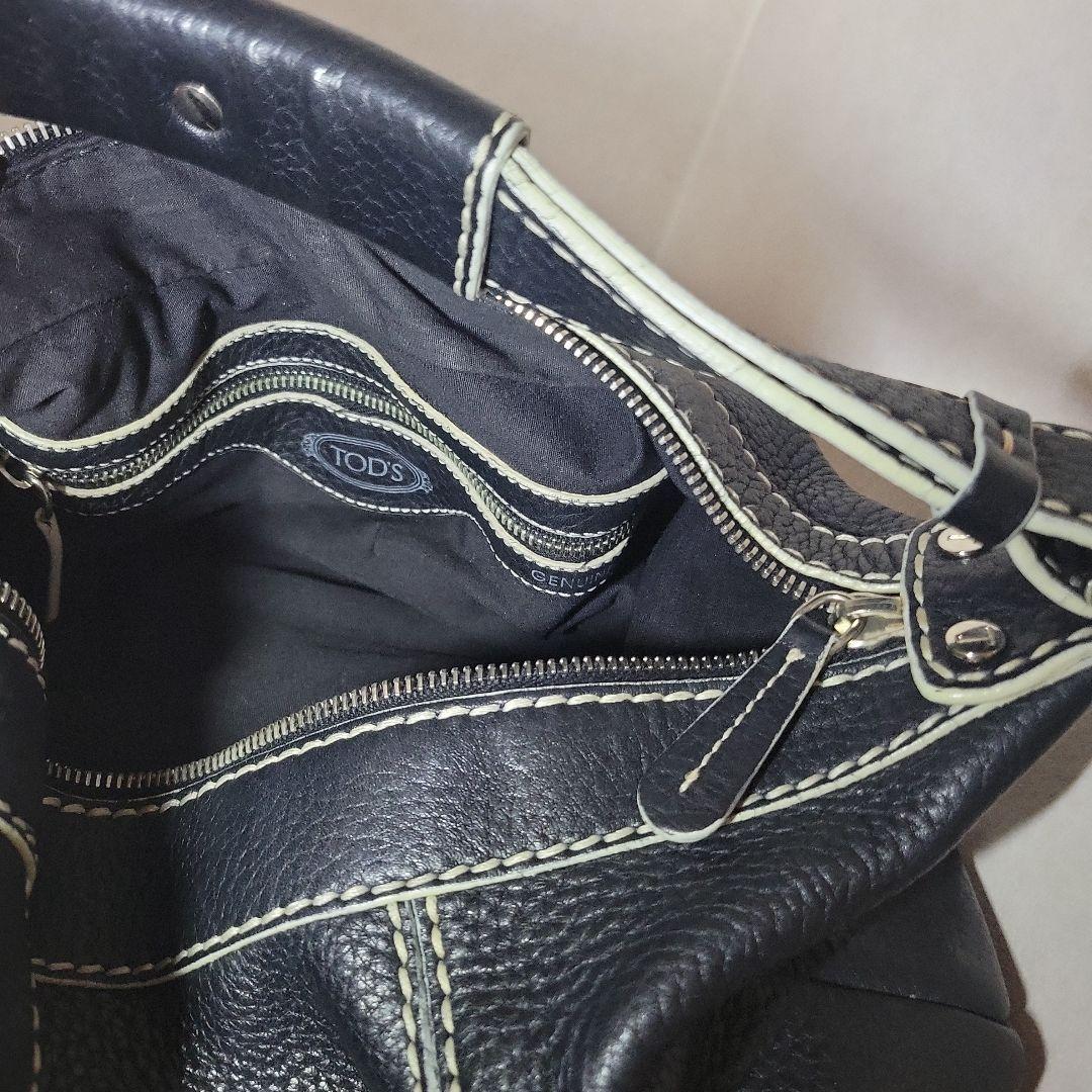 TOD'S 濃紺レザー ショルダーバッグ