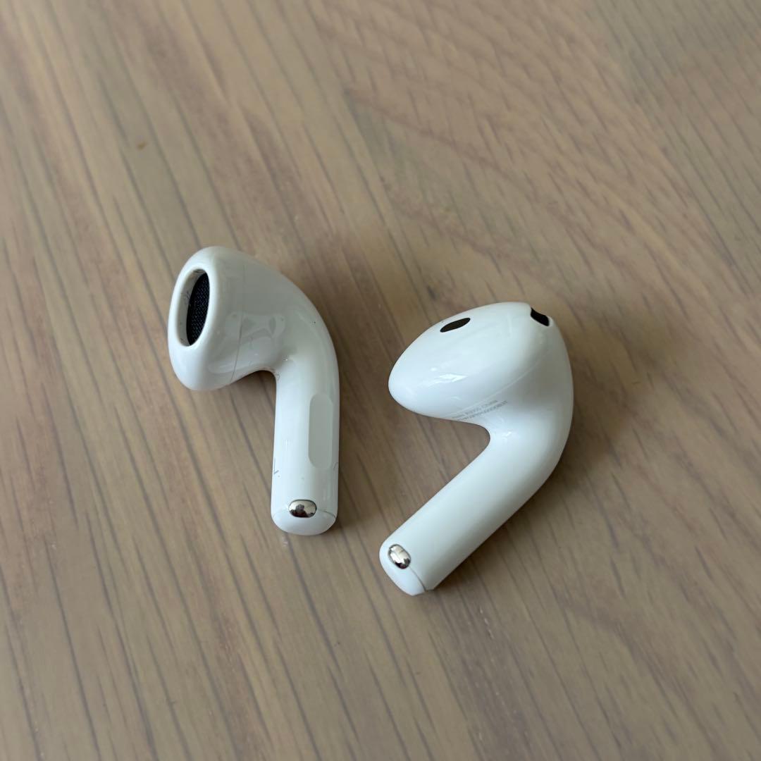 美品　AirPods 4 ANC アクティブノイズキャンセリング