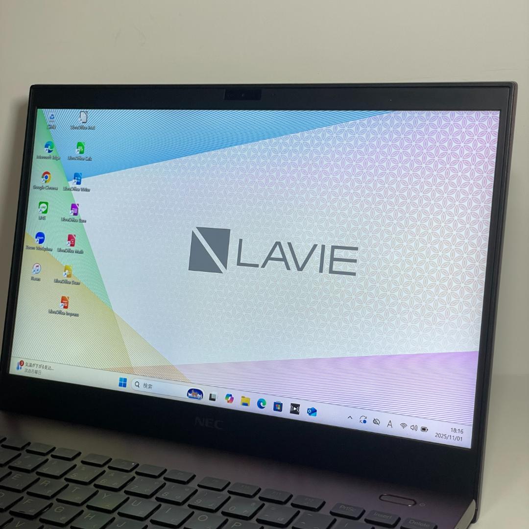 第11世代i5 LAVIE Pro Mobile SSD512GB FHD 軽量