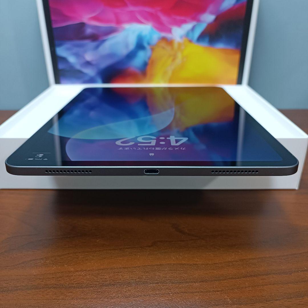 (美品) iPad Pro 11 第2世代 128GB キーボード付き