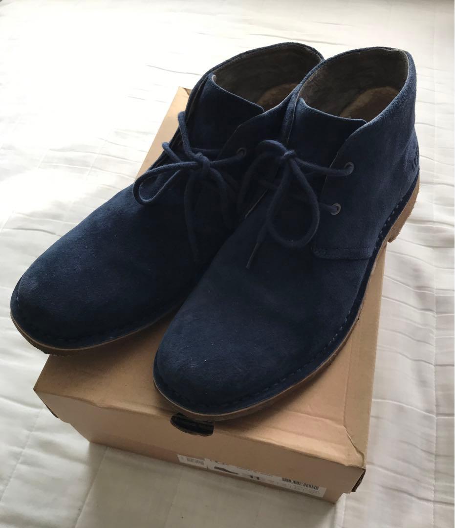 靴 UGG