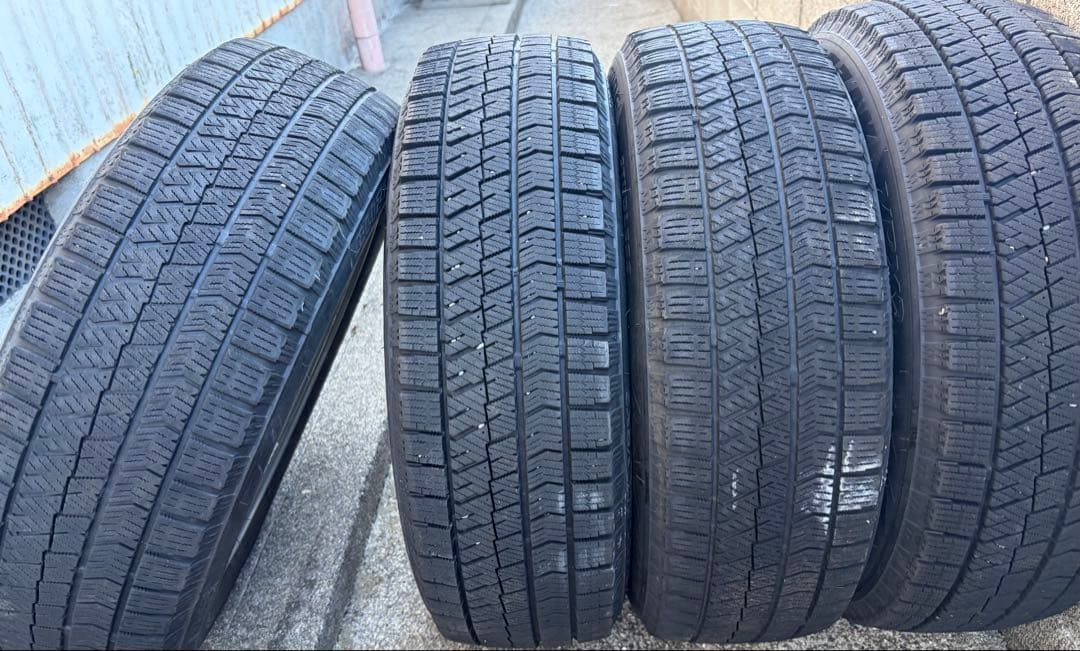 【ＪＵＮ喜】175/65R14 VRX2 スタッドレスタイヤVRX2 ①