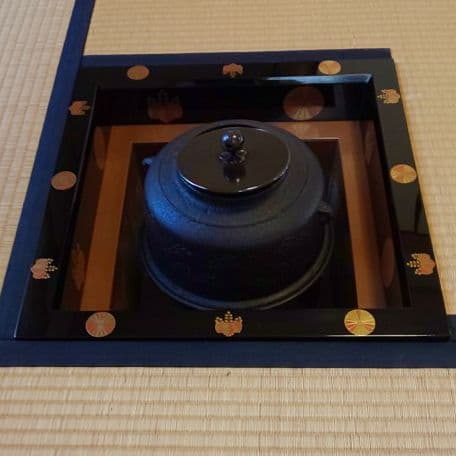 A 116 炉縁 高台寺蒔絵 ・ 鵬雲斎大宗匠 在判箱書