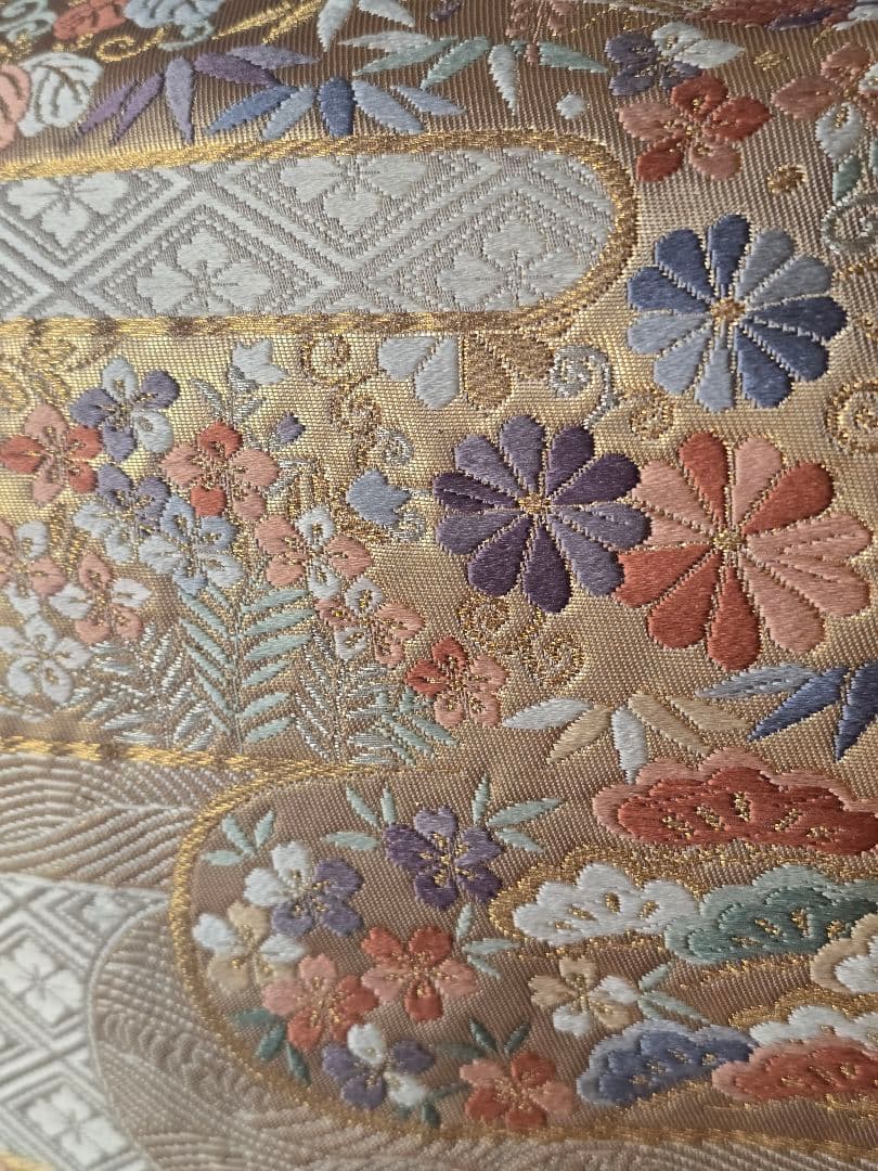 作家物　刺繍　４点フルセット　裄丈長め　訪問着　霞取りに花模様　袋帯