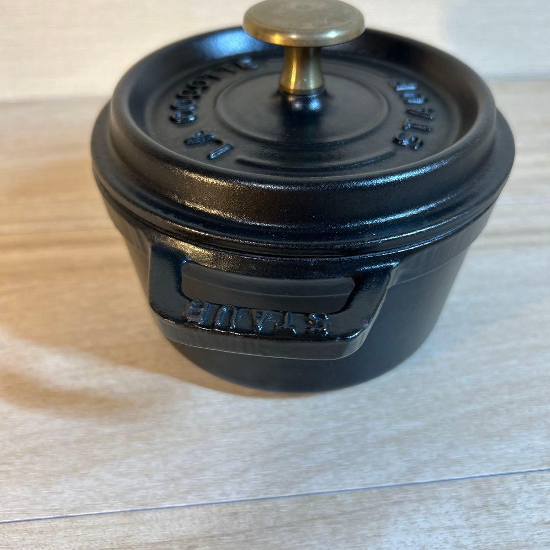staub ストウブ　ココットラウンド　12cm ブラック　両手鍋　鍋