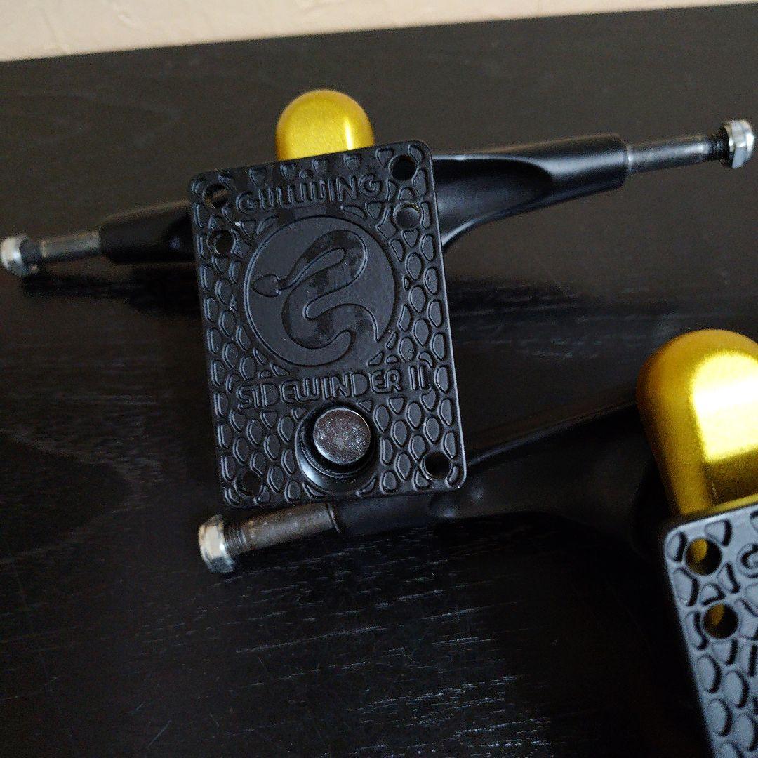 スケートボードトラック