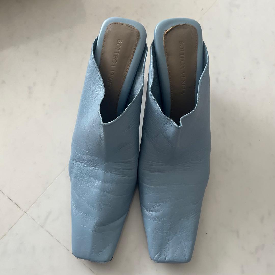 BOTTEGA VENETA 水色 レザー ミュール