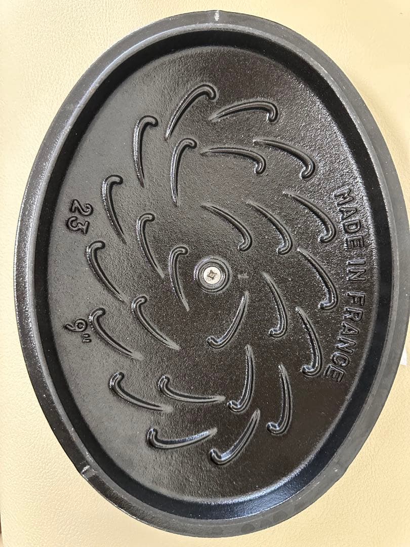 フランス ストゥブ 鋳物ホーロー鍋 ココットオーバル23cm