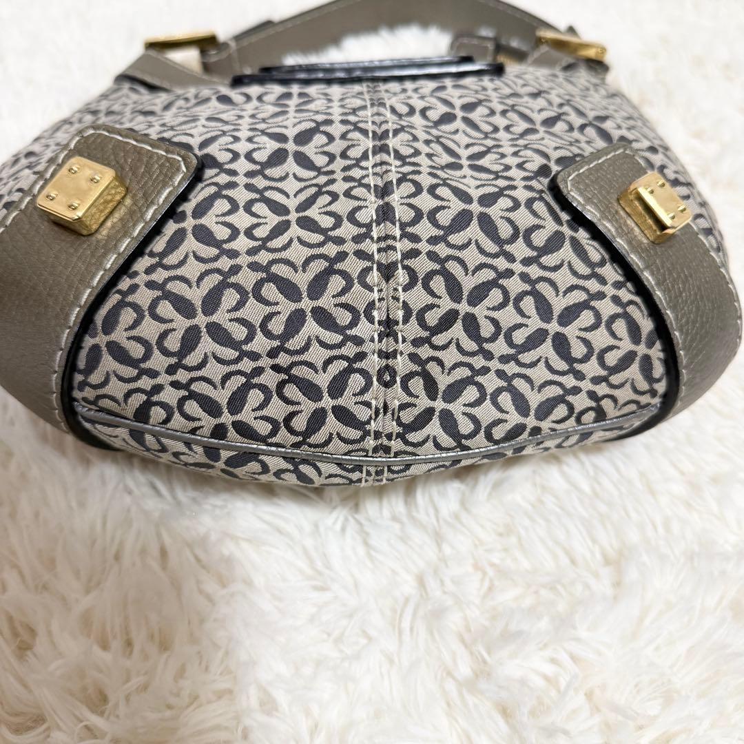 バッグ LOEWE New Road Anagram Hobo Bag