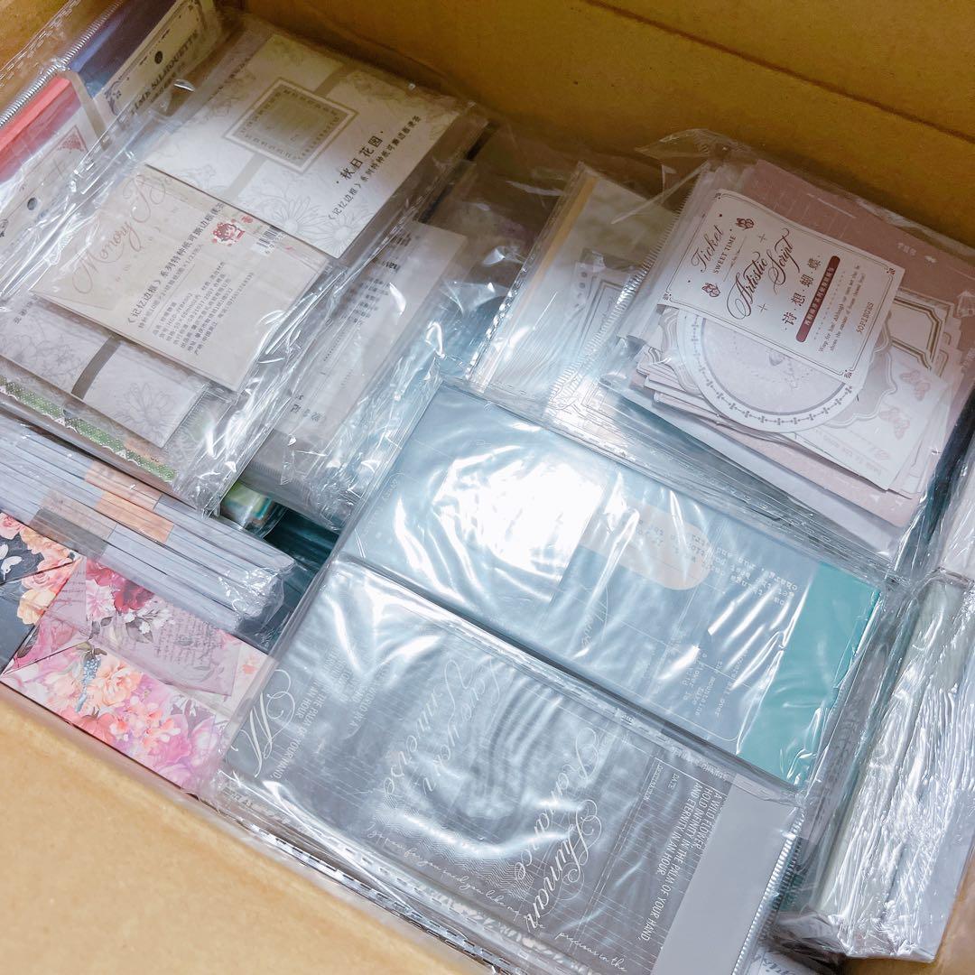 【100サイズ】　コラージュ素材　まとめ売り　紙モノ　大量　C