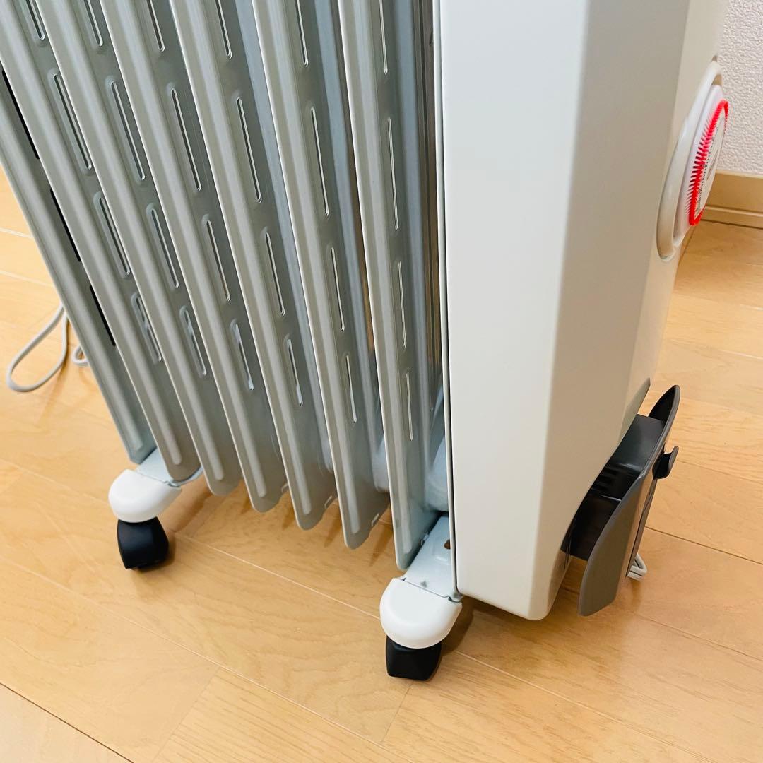 未使用級✨　デロンギ H770812EFSN-GY オイルヒーター 1200W