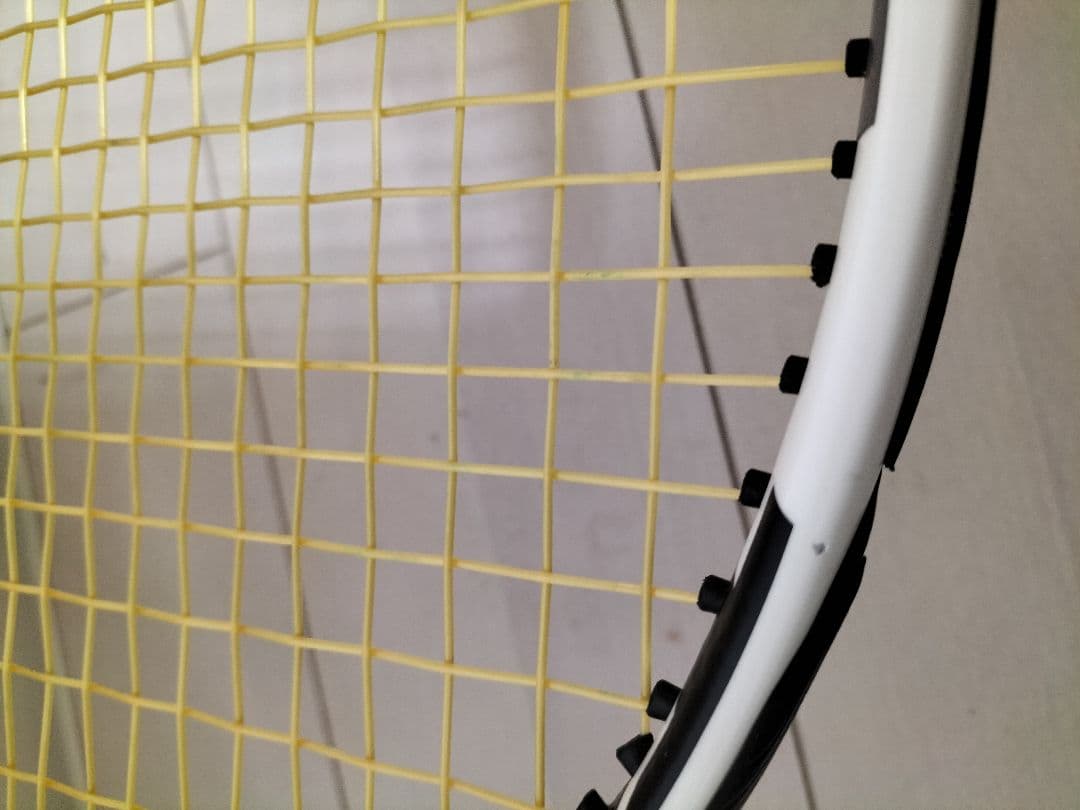 Tecnifibre　TF-40 305 18M 　グロメット付き