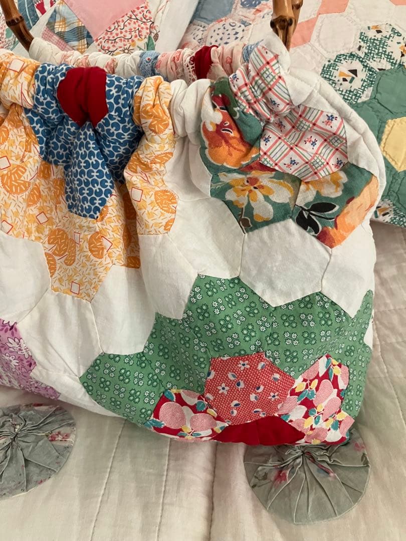 ヴィンテージキルトトップ　グラニーバッグ　アンティークキルト　フラワーガーデン