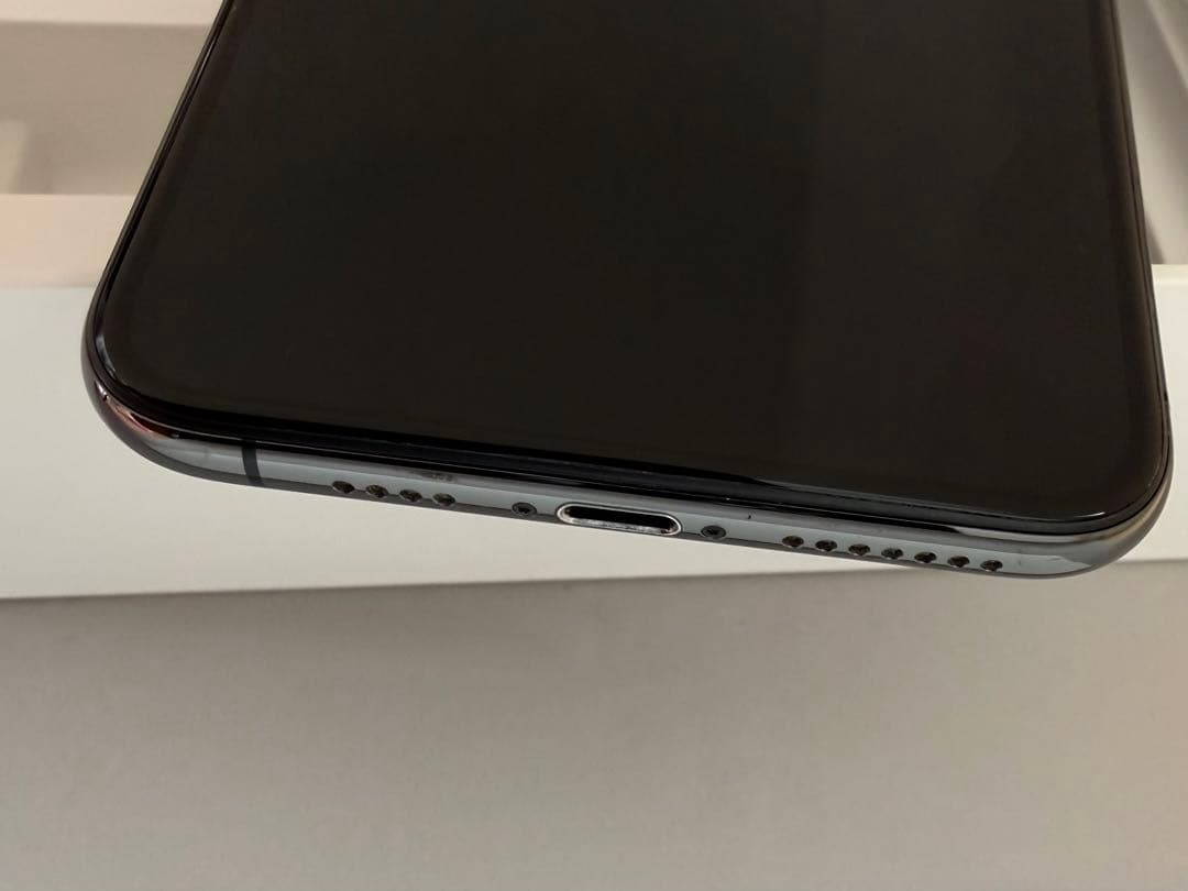 【Apple】iphone XS Max 256GB スペースグレー