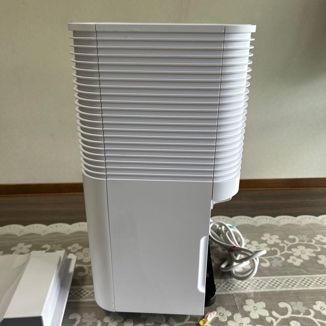 美品　湿気とり　ベルソス イオン機能付きコンプレッサー式除湿器　2022年製