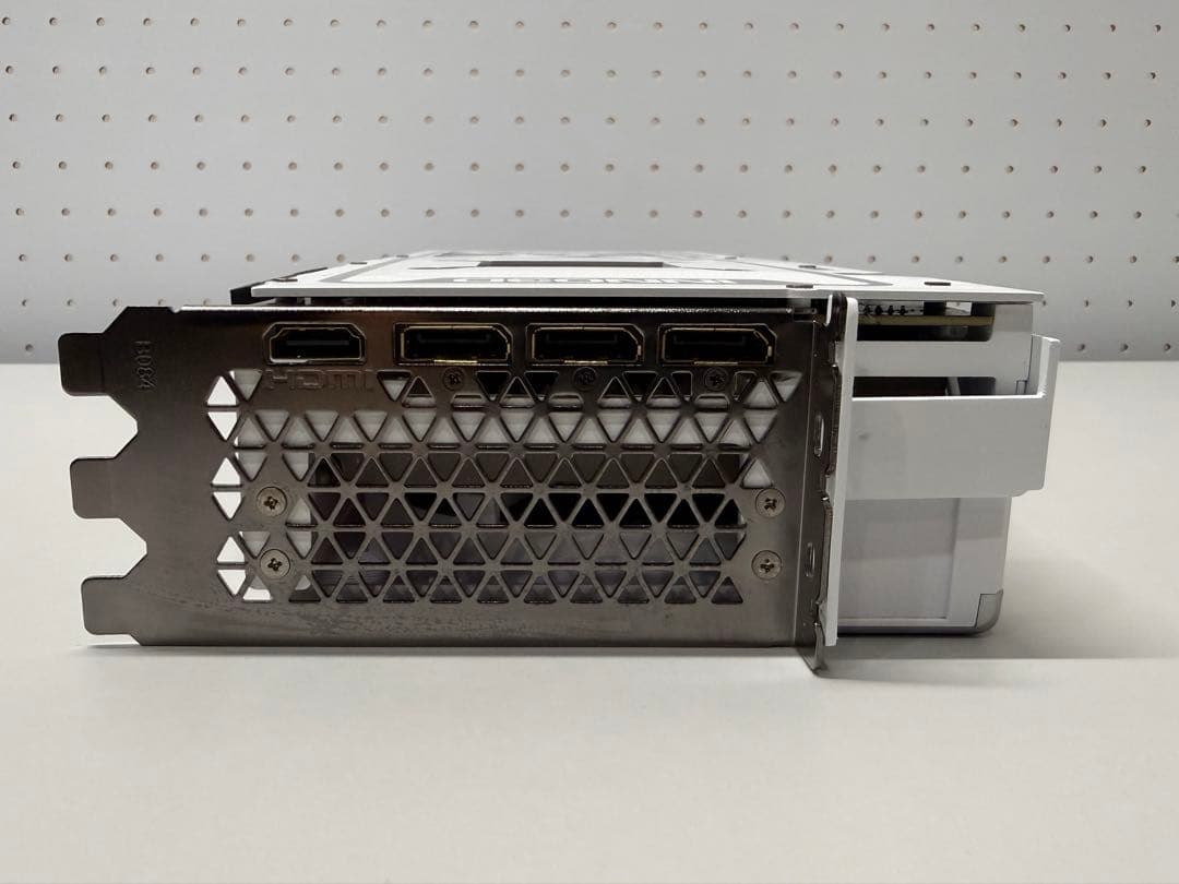 グラフィックボード・グラボ・ビデオカード INNO3D GeForceRTX 4080 SUPER X3 OC WHITE