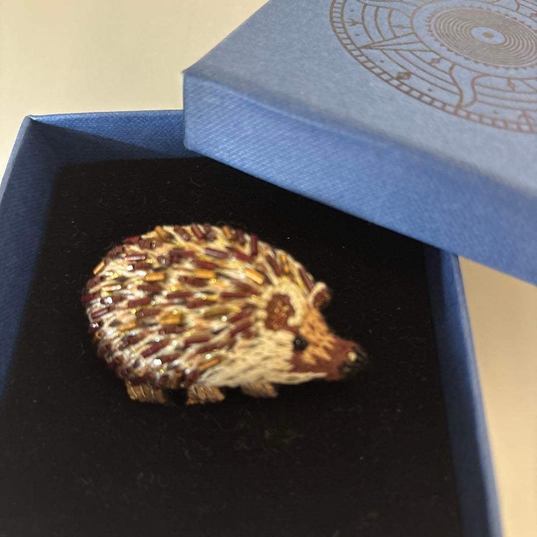 hero　trovelore トロベローレ ハリネズミ　刺繍　ビーズ