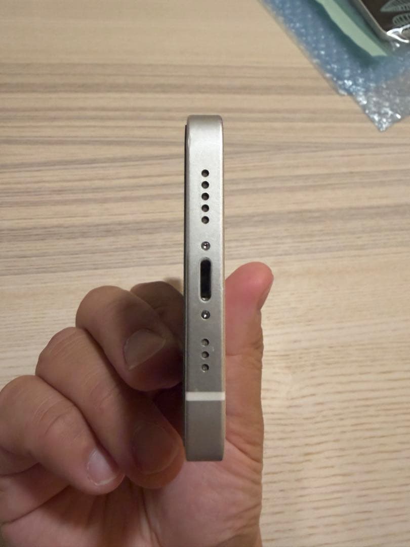 Apple iPhone 12 ホワイト 本体 背面割れあり