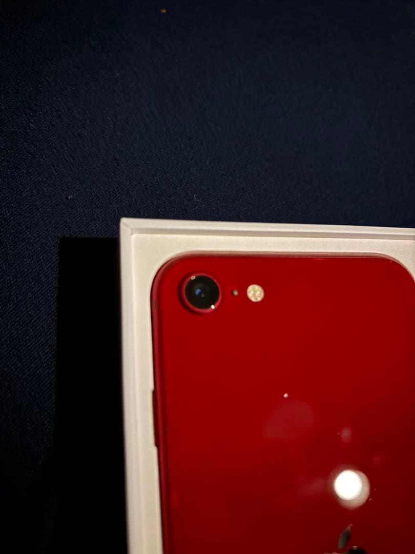 iPhoneSE3 256g バッテリー84%