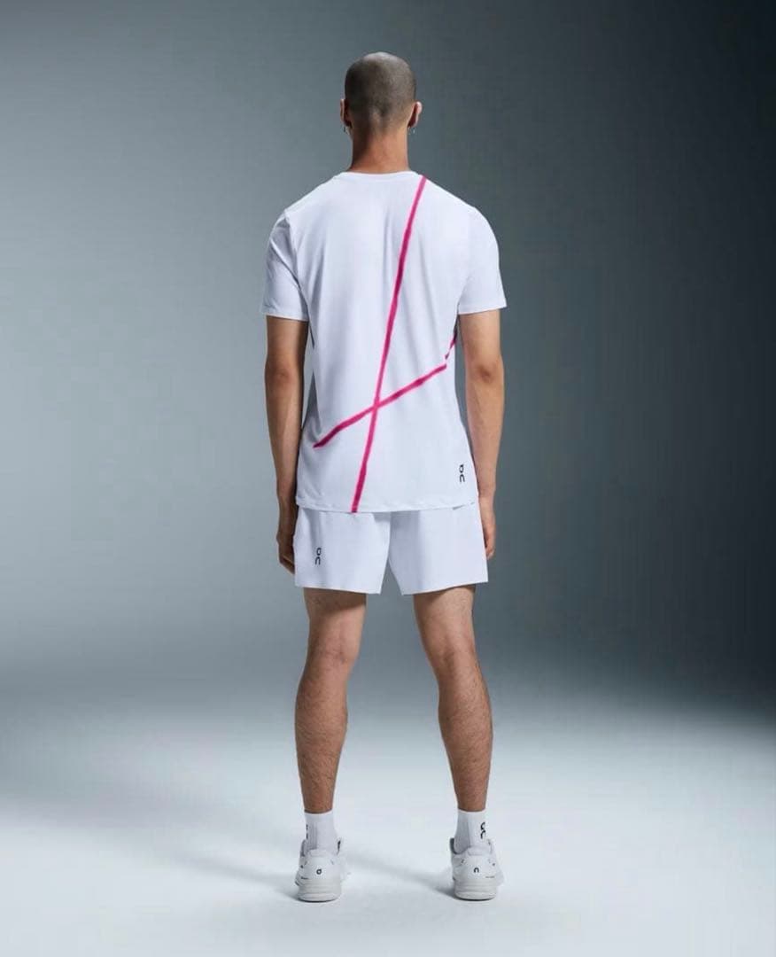 On テニスウェア　ピンク　米国Sサイズ