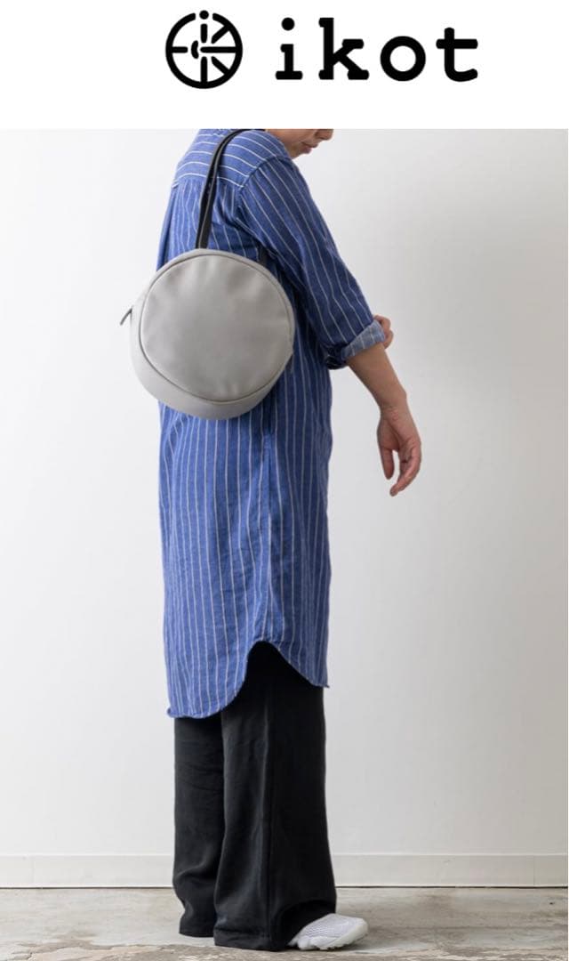 【美品】ikot レザー丸型バッグM シルバー