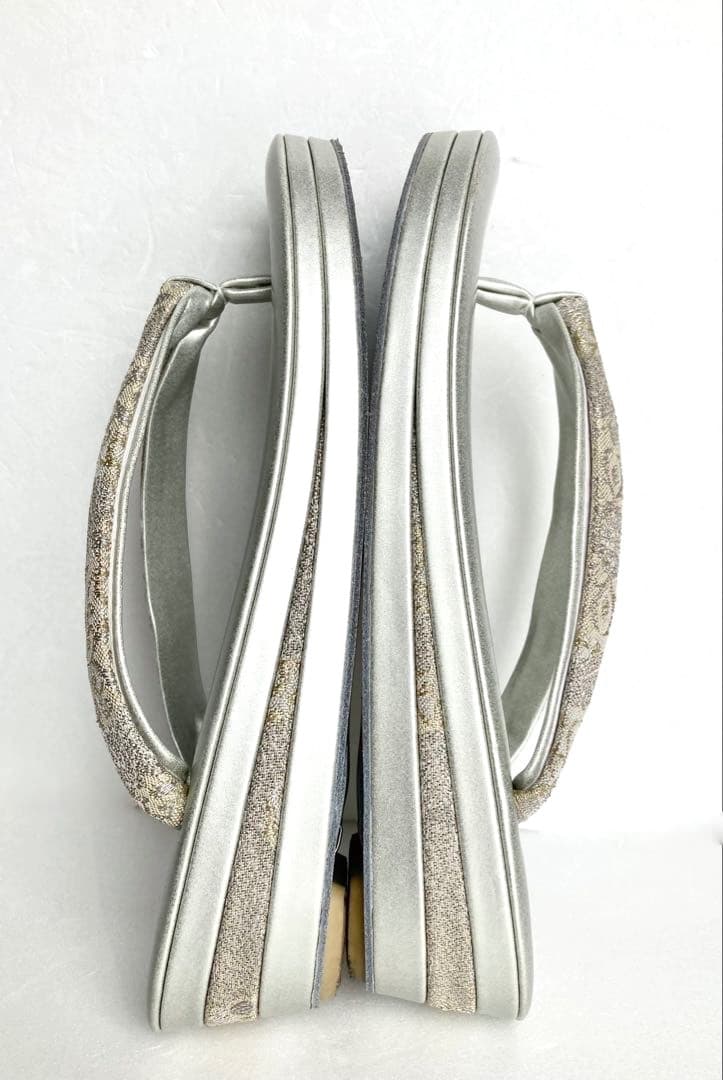 高級和装バック草履セット ホワイトシルバーに金銀糸 上品で聡明な佇まい ご入学式