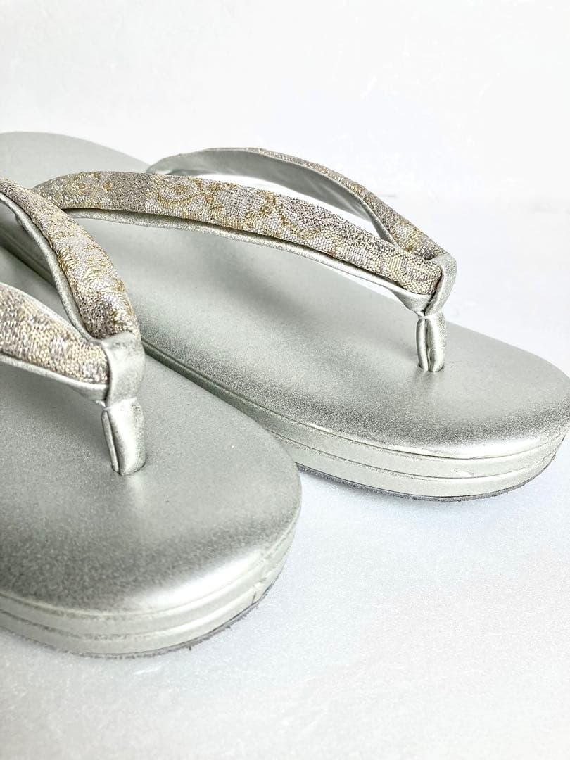 高級和装バック草履セット ホワイトシルバーに金銀糸 上品で聡明な佇まい ご入学式