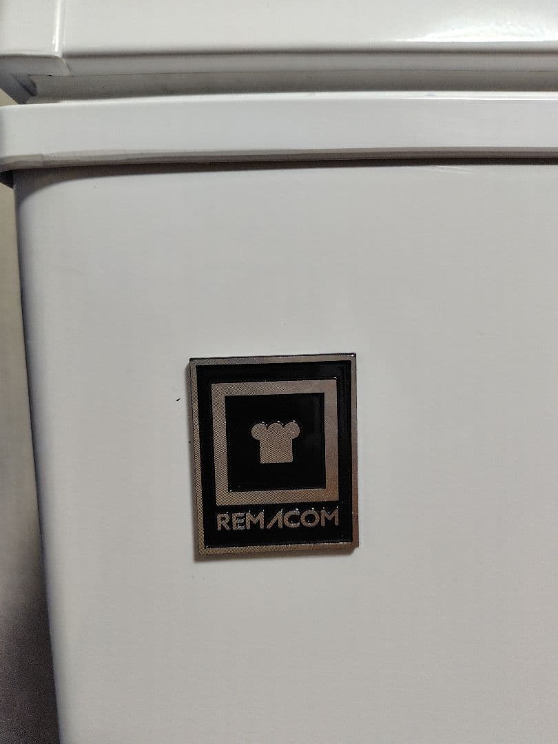 三温度帯調整可能−20°〜±8° 262L 上開き　レマコム　横型冷凍庫
