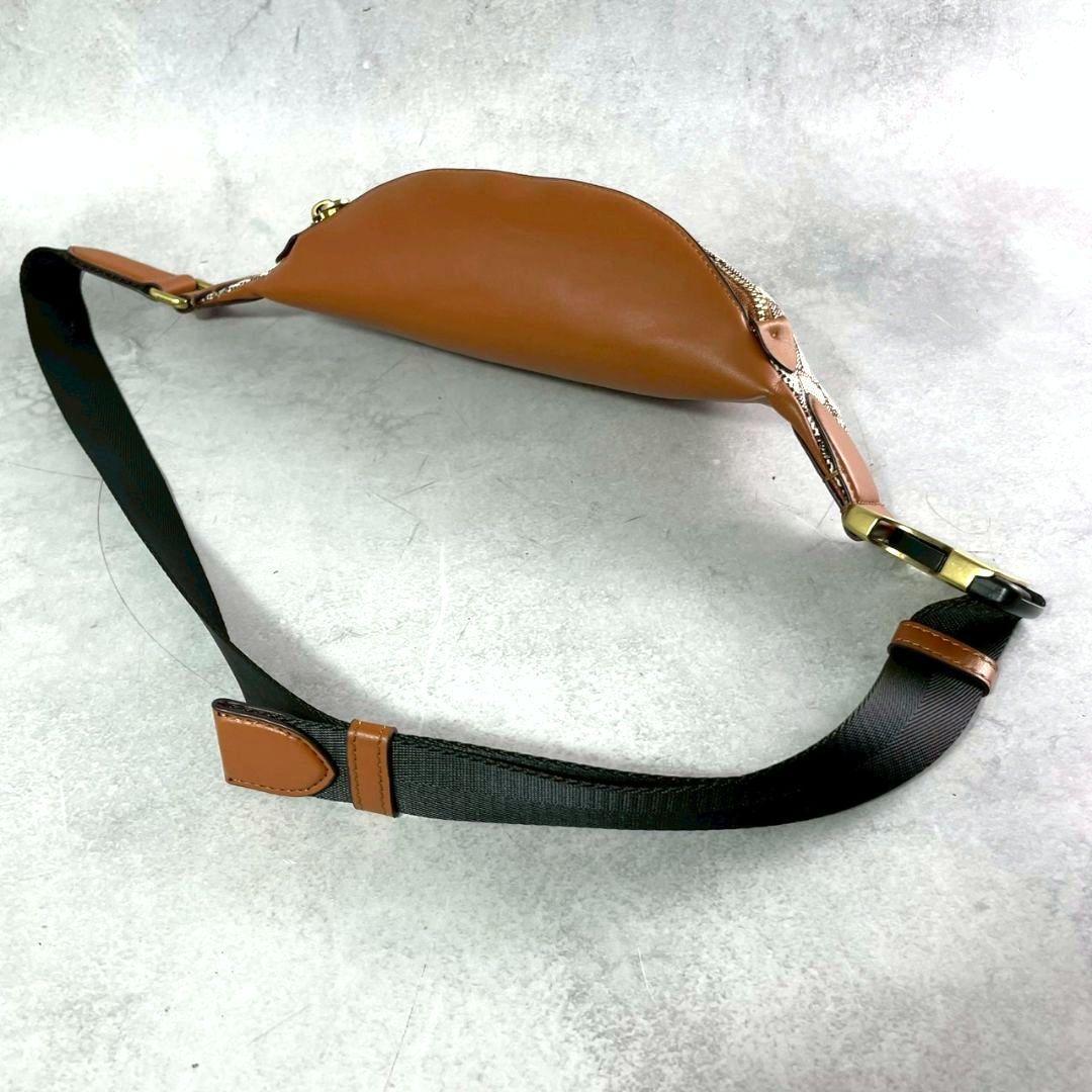 限定 極美品 COACH ×Disney チャーター ベルトバッグ レザー 茶