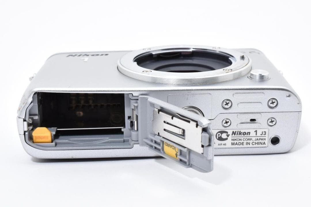 【箱付き】 Nikon ニコン 1 J3 シルバー ボディ ミラーレス一眼カメラ