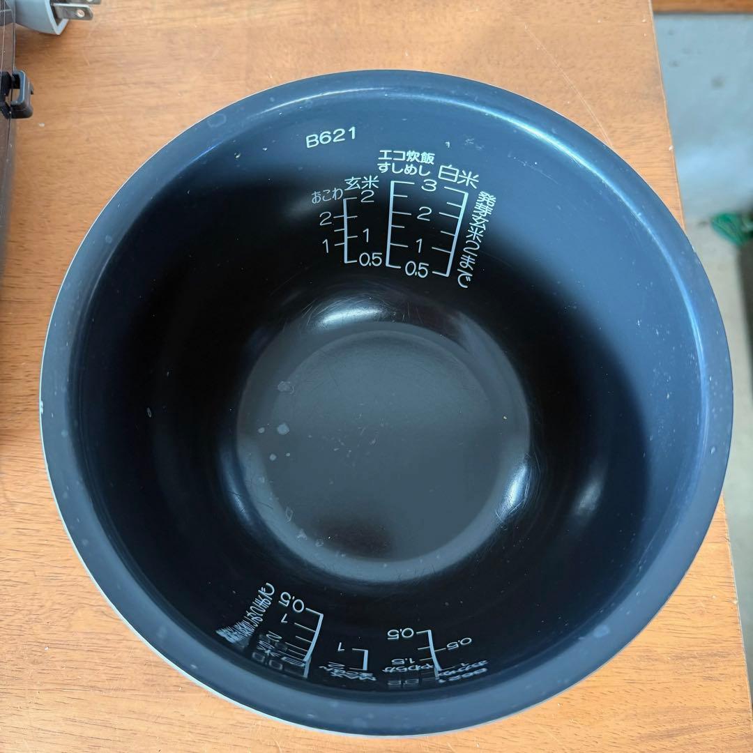 ● 美品 象印 ZOJIRUSHI NP-RN05 炊飯器 3合