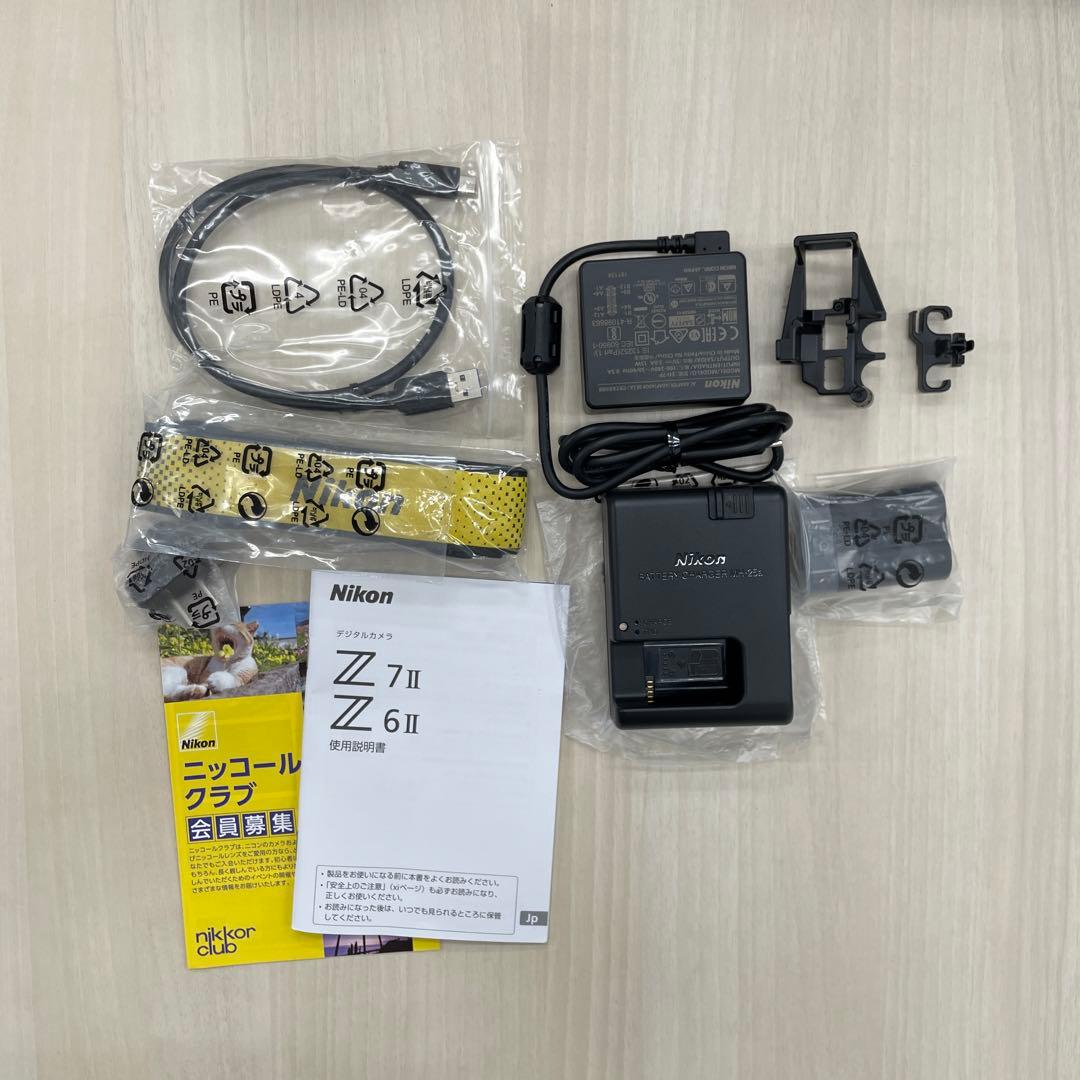 9429 Nikon ミラーレスカメラ 一眼 Z7II ボディ