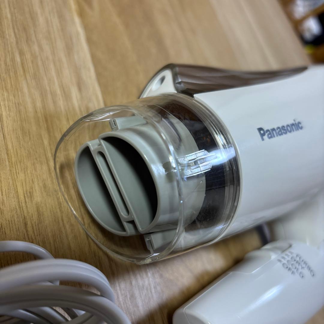 sana　Panasonic ヘアドライヤー　イオニティとLOWYAベンチ