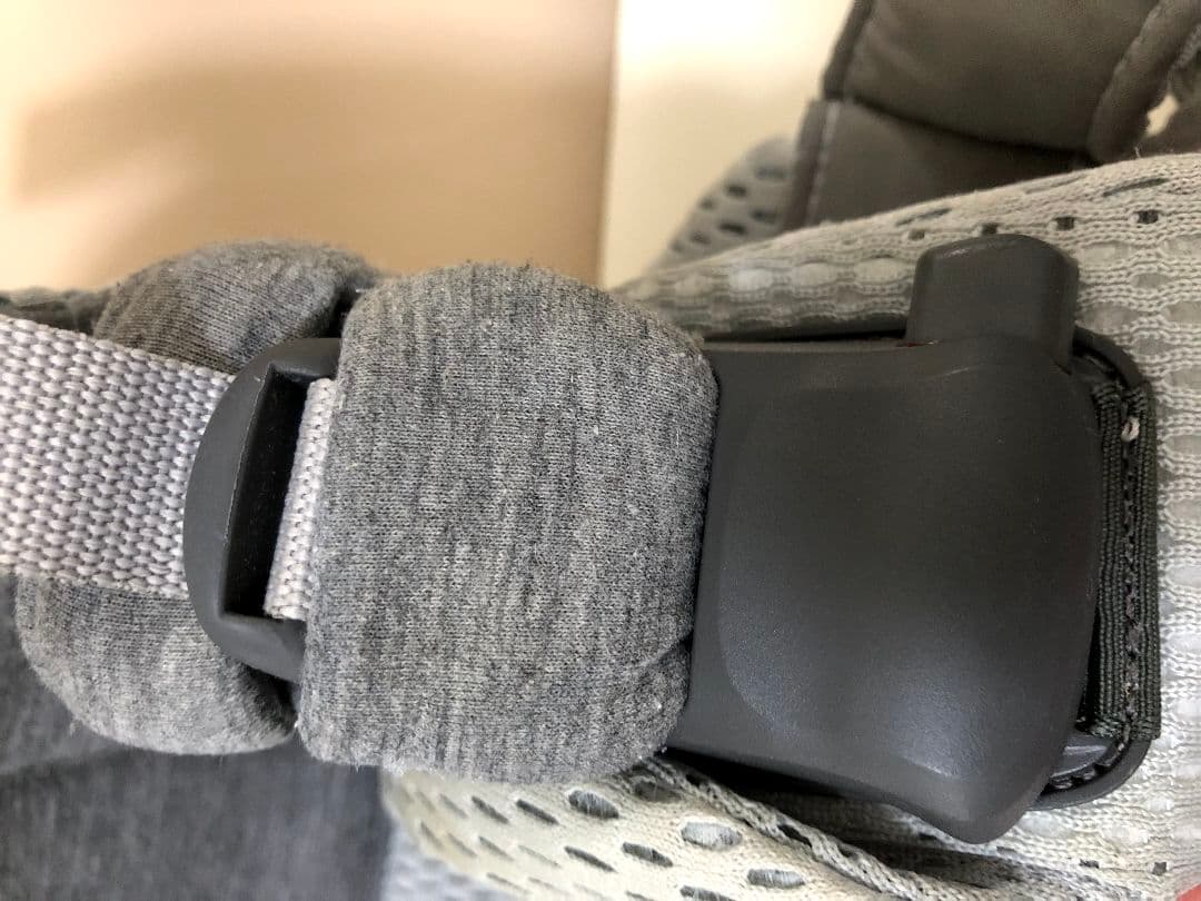 BABYBJÖRN ベビービョルン　抱っこ紐　ハーモニー グレー