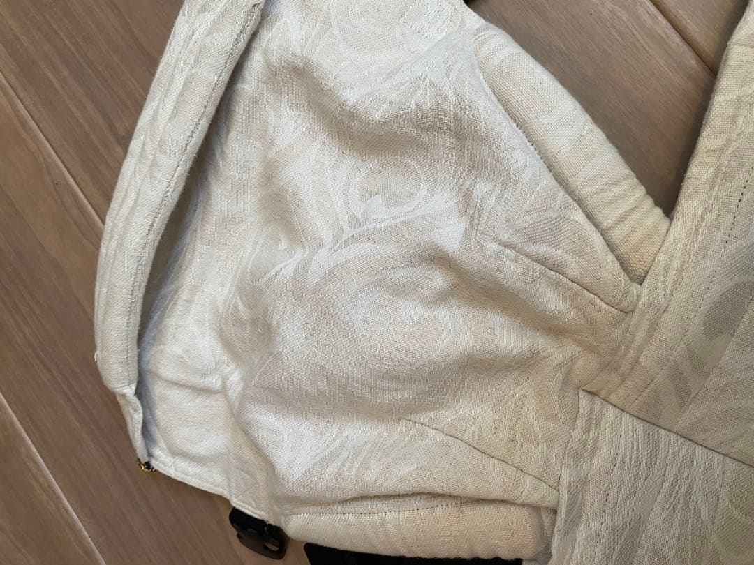 artipoppe 抱っこ紐 アーティポッペ 箱付き　ベージュ