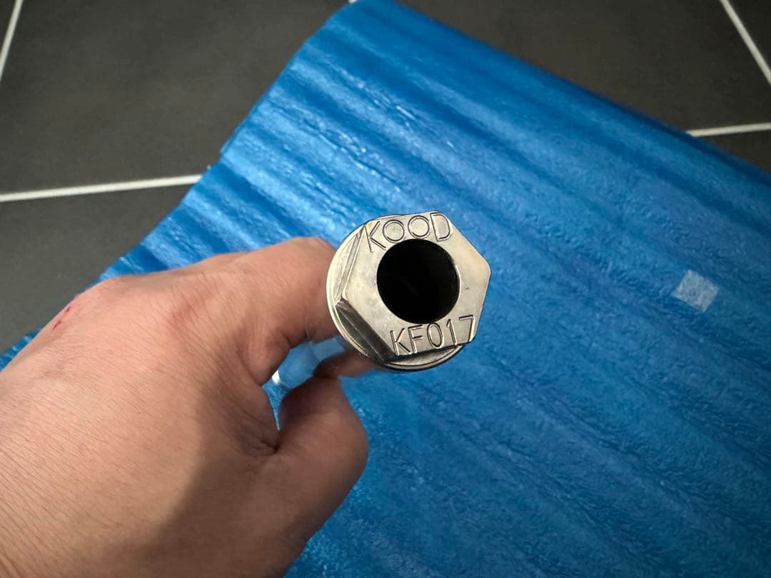 Z900RS KOOD フロントアクスル