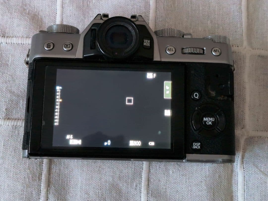 FUJIFILM X-T20 シルバー ミラーレス一眼カメラ(故障·ジャンク)