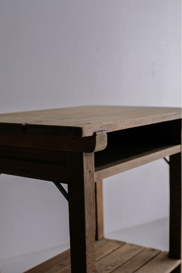 ラワン 杉 無垢材 サイドテーブル　勉強机　アンティークテーブル　古家具