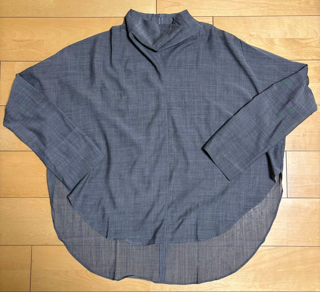 LE PHIL ルフィル シアーウールローンハイネックブラウス チャコール