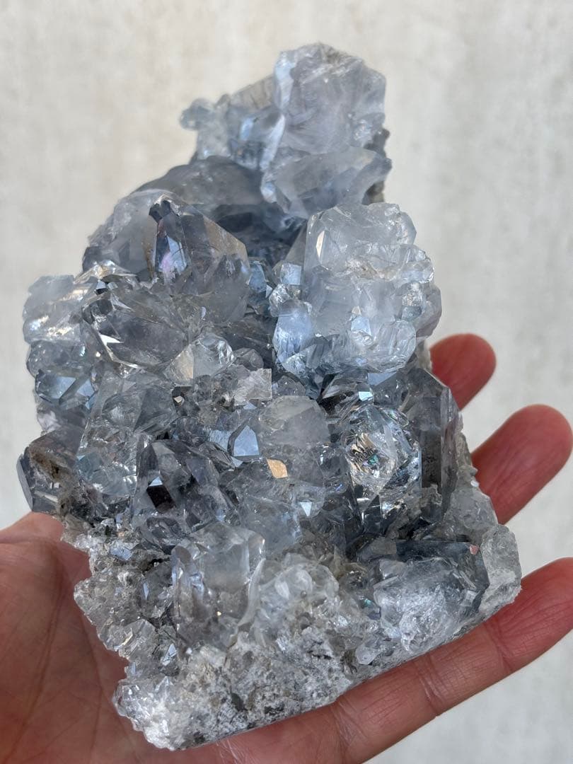 高品質　セレスタイト　原石　1353g 宝石質　ガラス質　感動するレベル