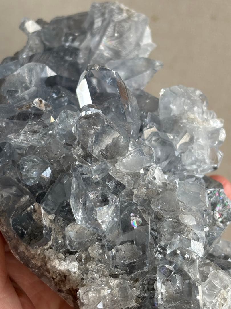 高品質　セレスタイト　原石　1353g 宝石質　ガラス質　感動するレベル