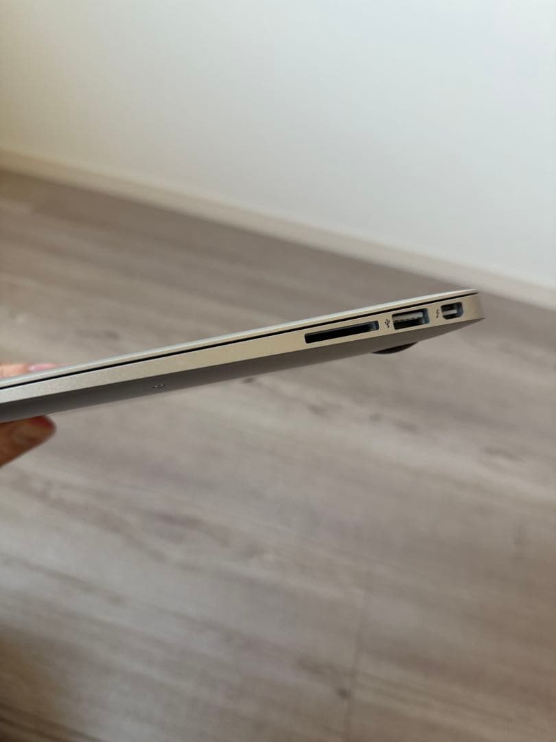 MacBook Air シルバー