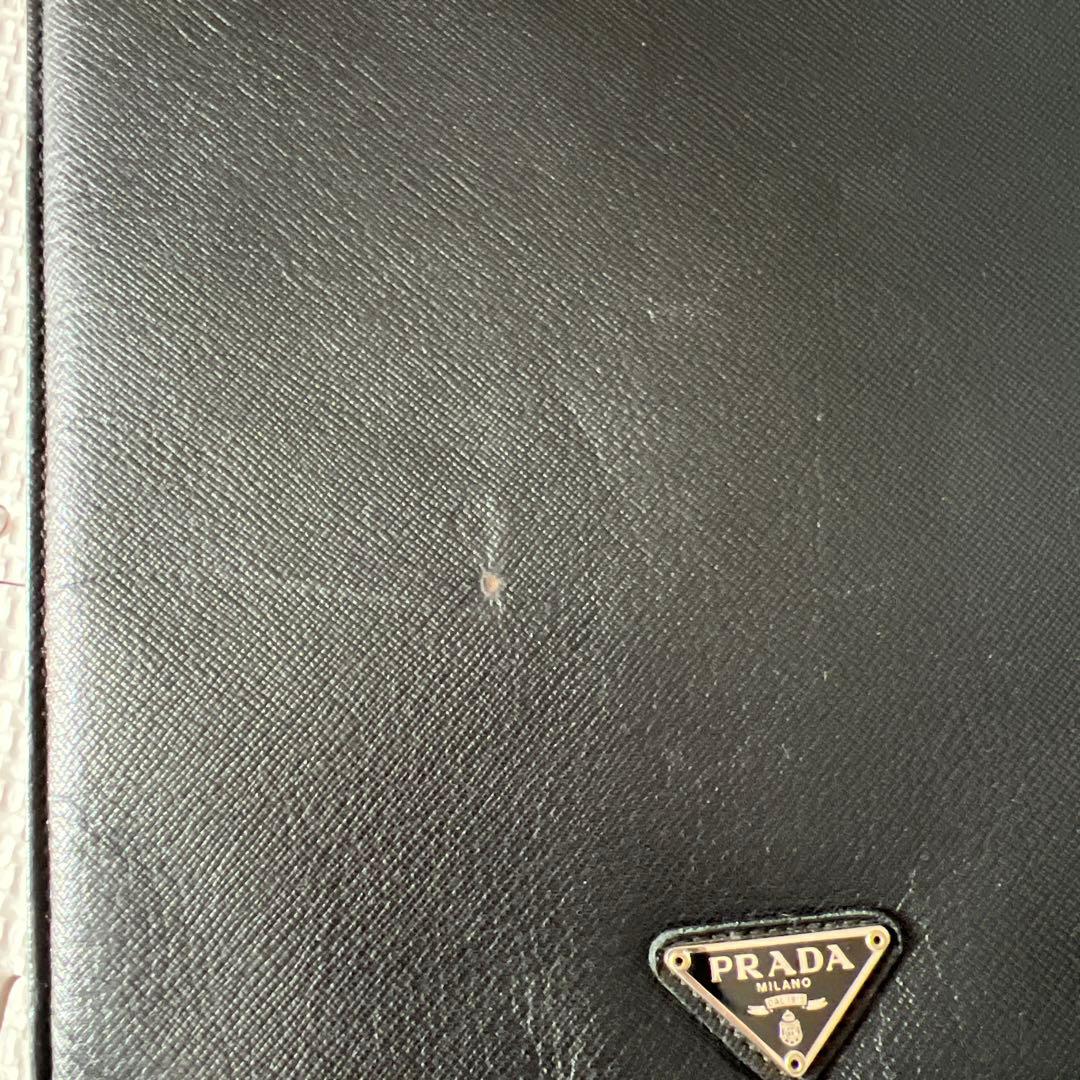 PRADA ブラックレザー iPadケース