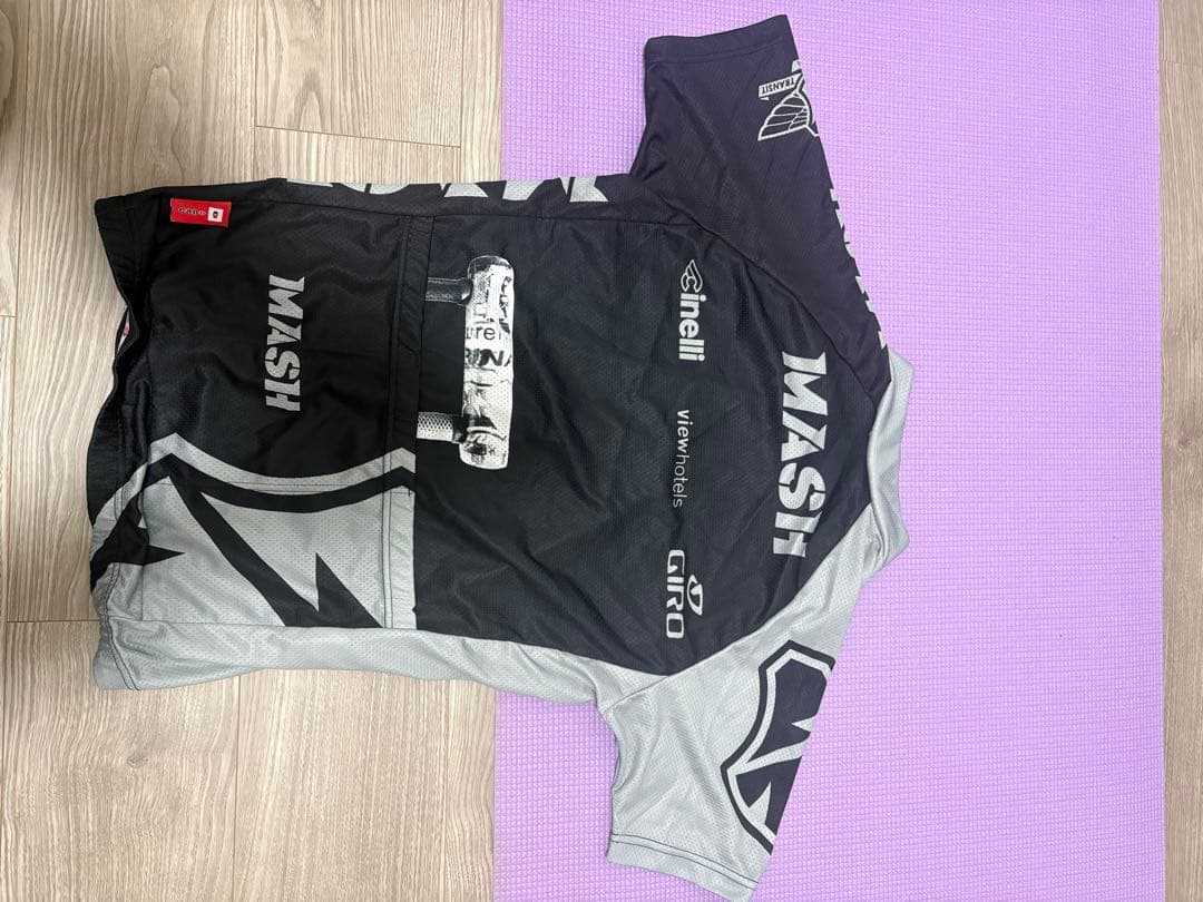 MASH サイクルジャージとビブショーツ セット