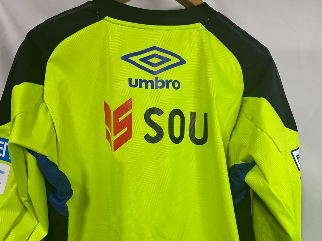 【新品未使用】UMBRO アンブロ ガンバ大阪　トレーニングウェア　長袖