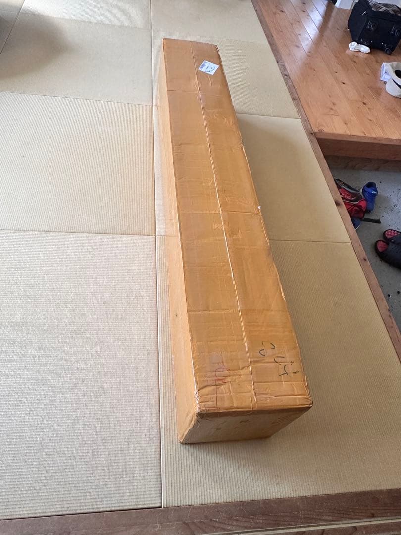 無垢材フローティングテレビボード