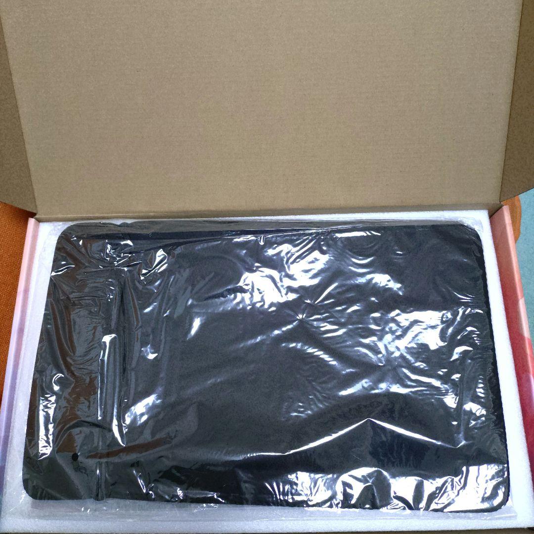 モバイルモニター　15.6インチ