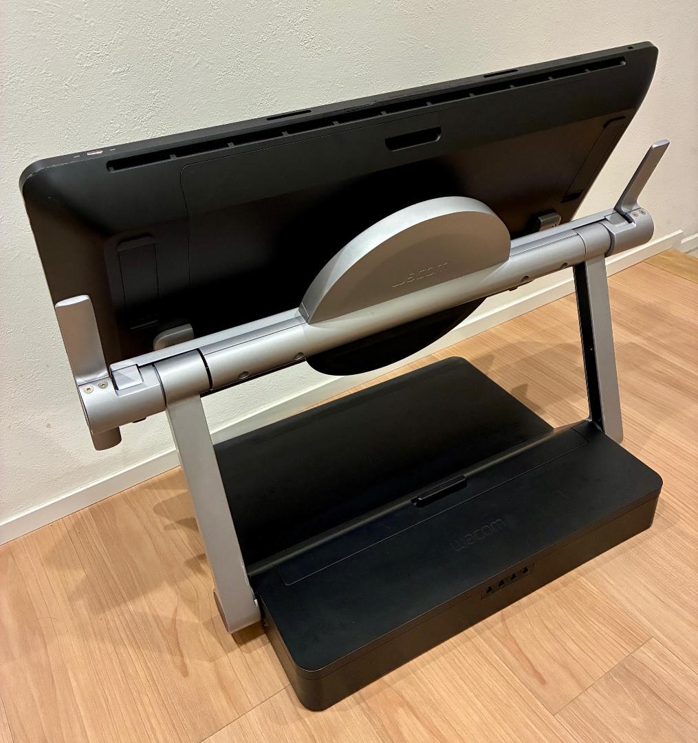 Wacom Cintiq Pro 24 DTK-2420/K0 エルゴスタンド付