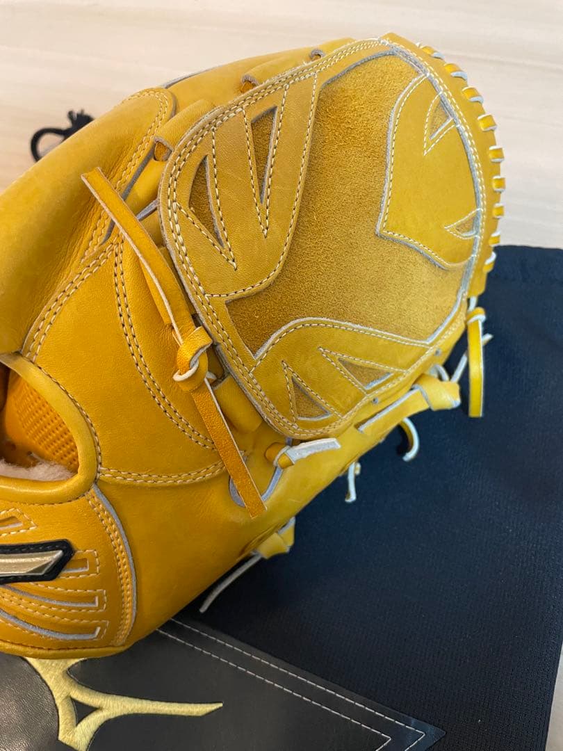 【新品】人気モデル　ミズノ グローバルエリート　硬式用　投手用